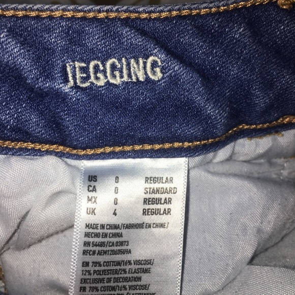 Size 0 American Eagle Jeans - Picture 5 of 6